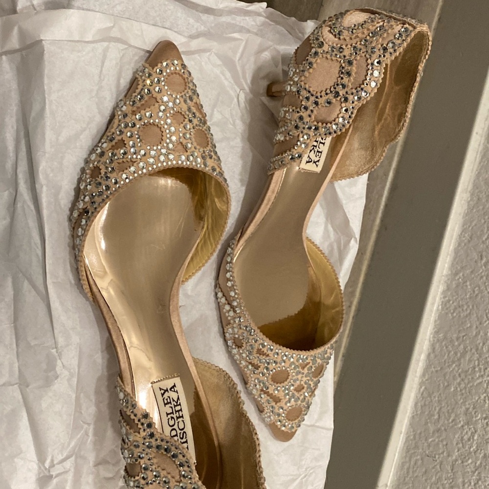 Women’s Badgley Mischka heels, size 7.5.